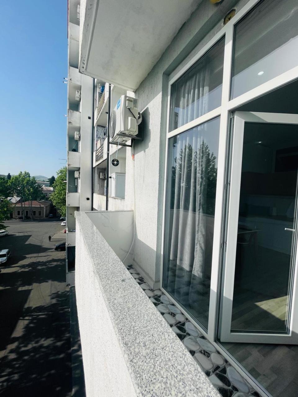 Kate'S New Cozy Apartment クタイシ エクステリア 写真
