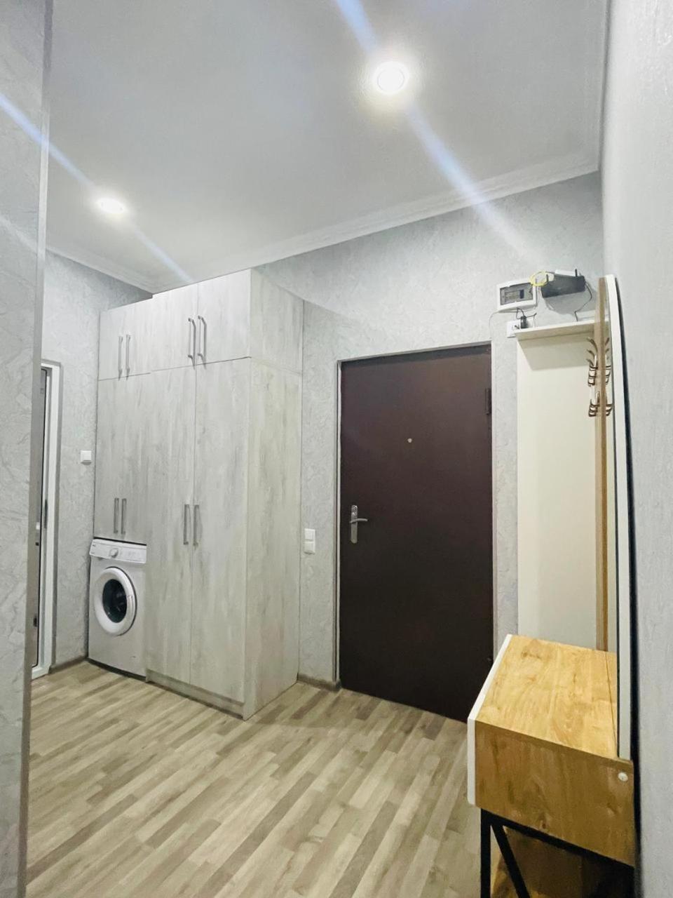 Kate'S New Cozy Apartment クタイシ エクステリア 写真